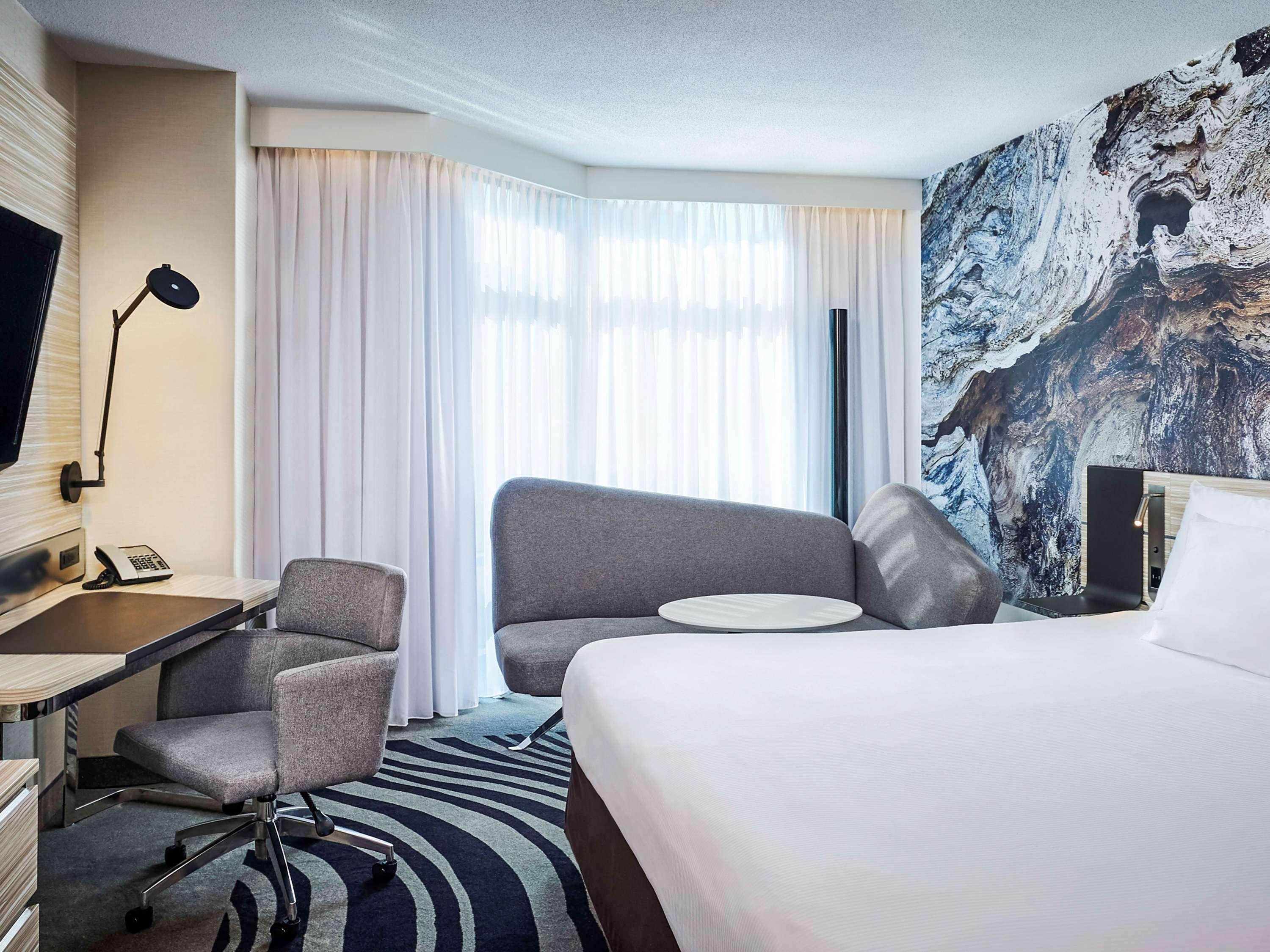 Novotel Toronto North York Bagian luar foto