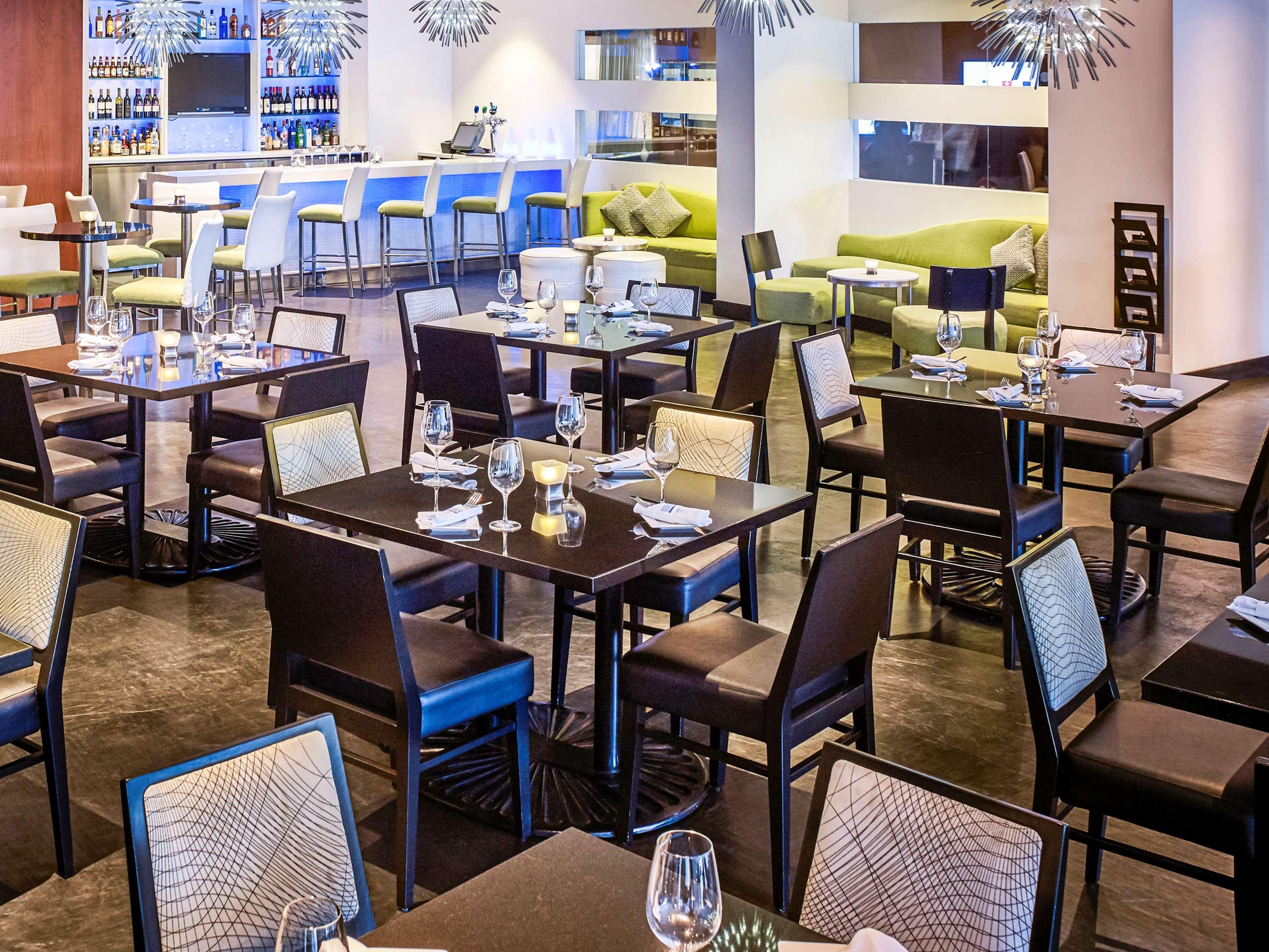 Novotel Toronto North York Bagian luar foto