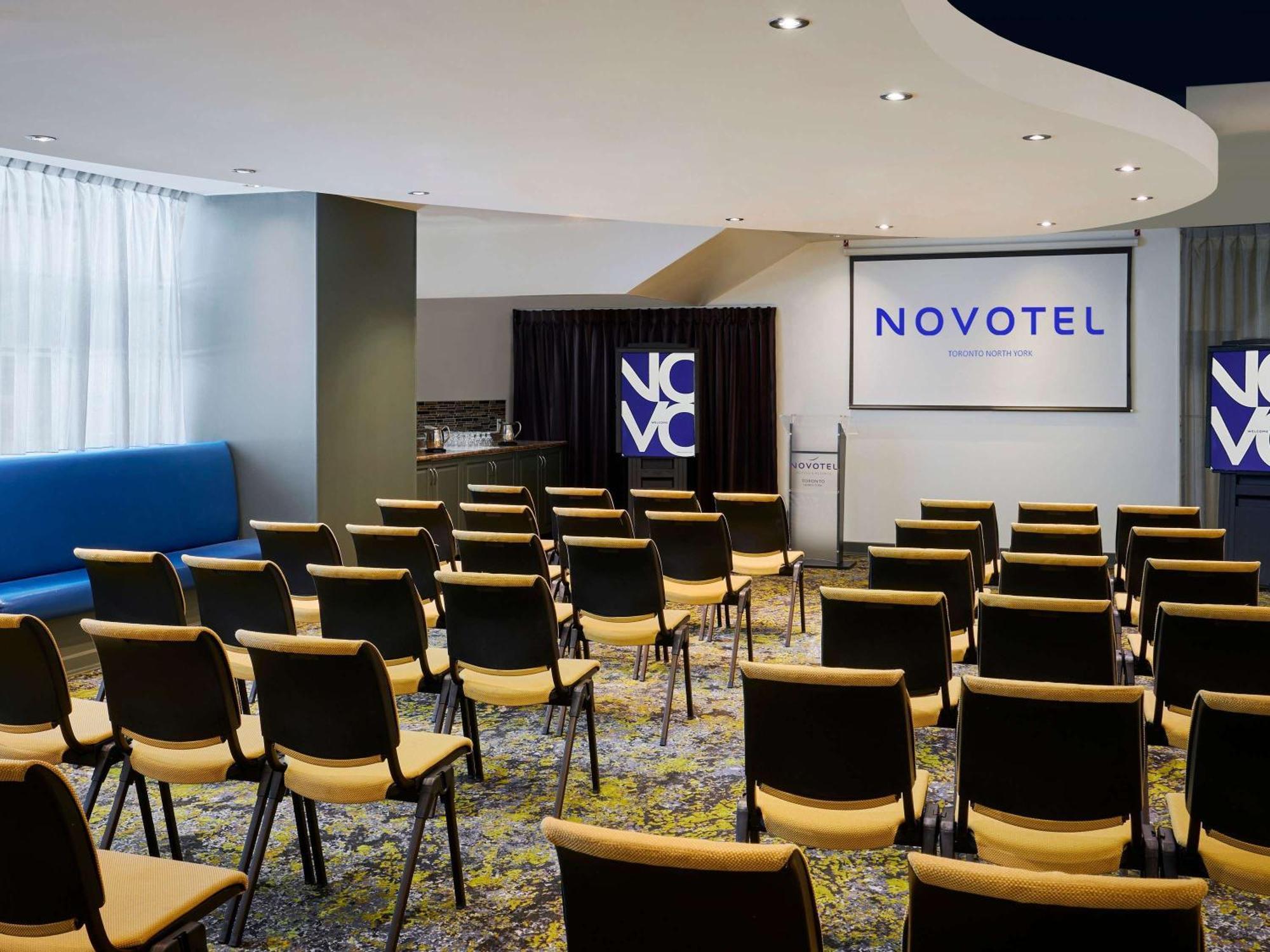 Novotel Toronto North York Bagian luar foto