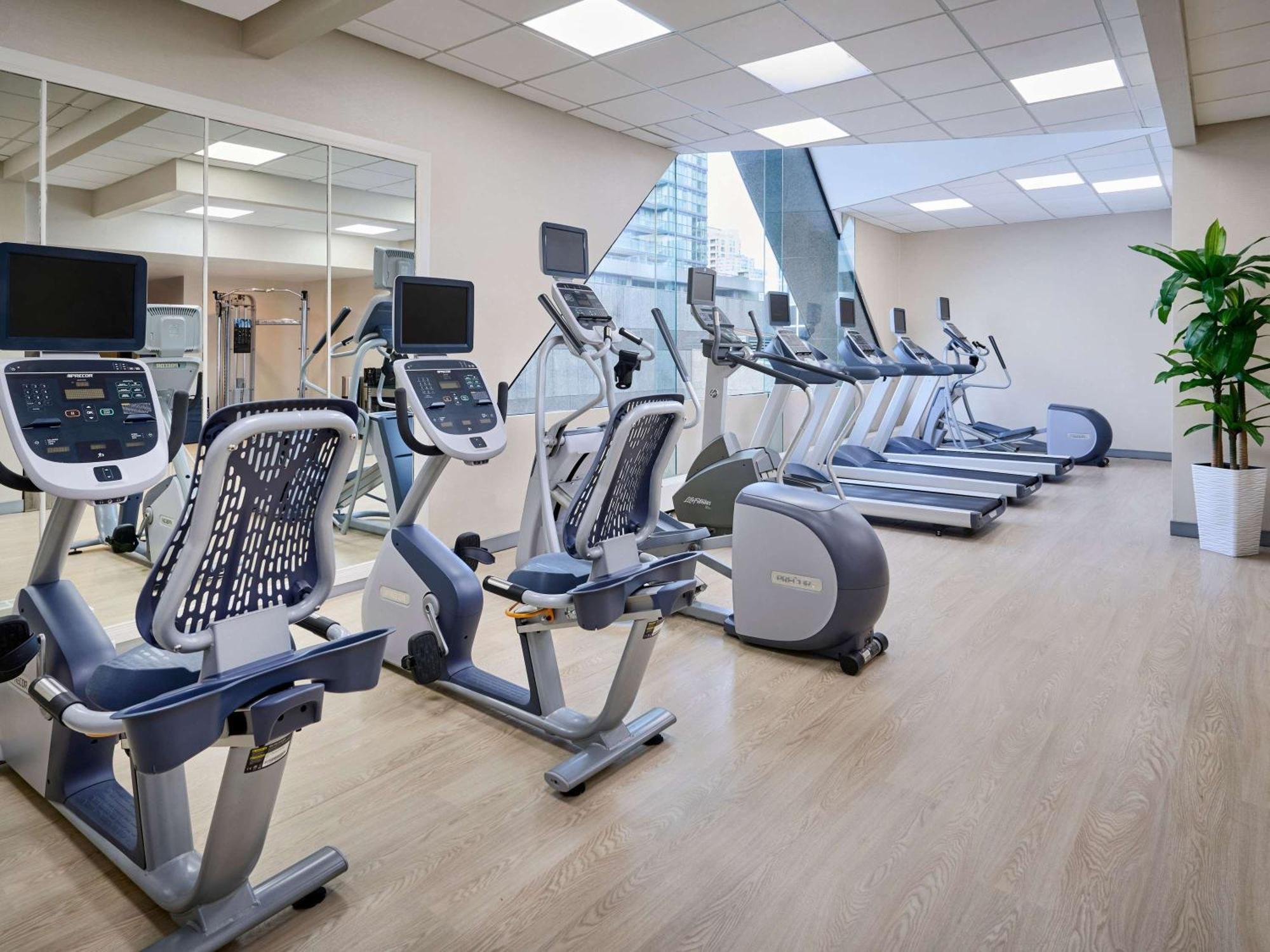 Novotel Toronto North York Bagian luar foto