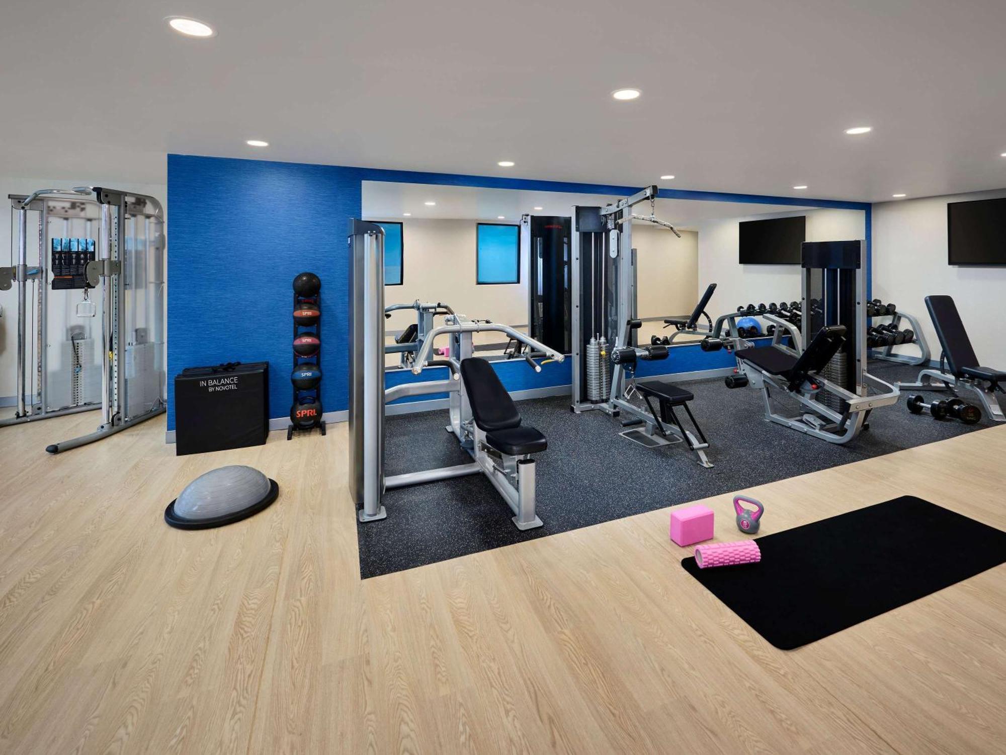 Novotel Toronto North York Bagian luar foto