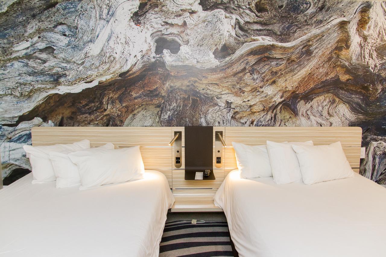 Novotel Toronto North York Bagian luar foto