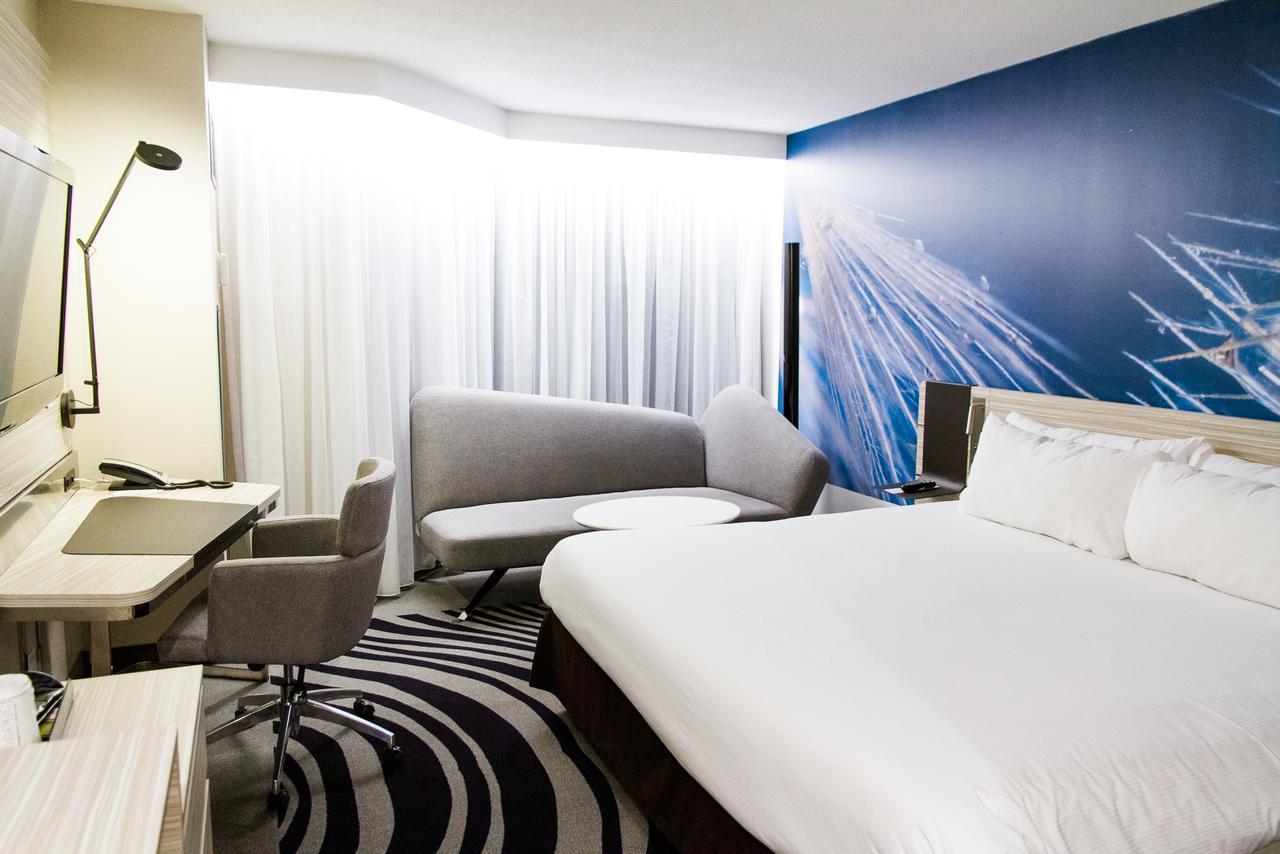 Novotel Toronto North York Bagian luar foto