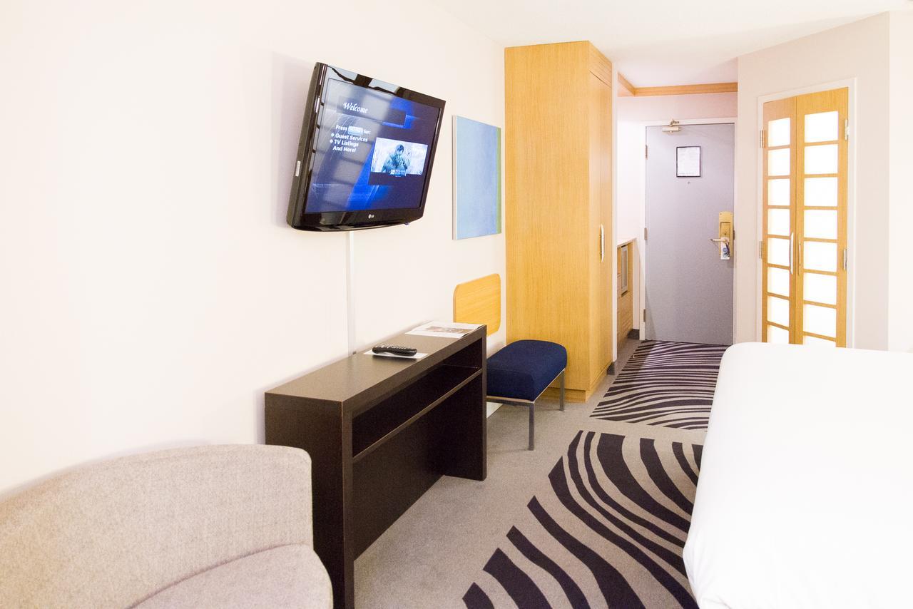 Novotel Toronto North York Bagian luar foto